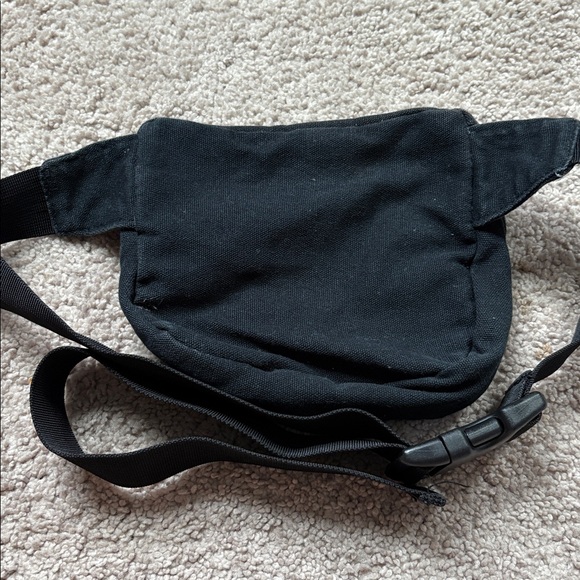 Aerie Classic Black Waist Bag - Picture 2 of 5